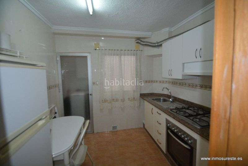 Foto b3d4335f-adc5-4fe5-a943-9ac80fe17731. Planta baixa a Orihuela ciudad Orihuela