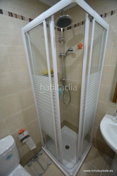 Foto f6f42e59-807b-4a68-b09a-3cd95c963fb6. Casa amb piscina a Cox