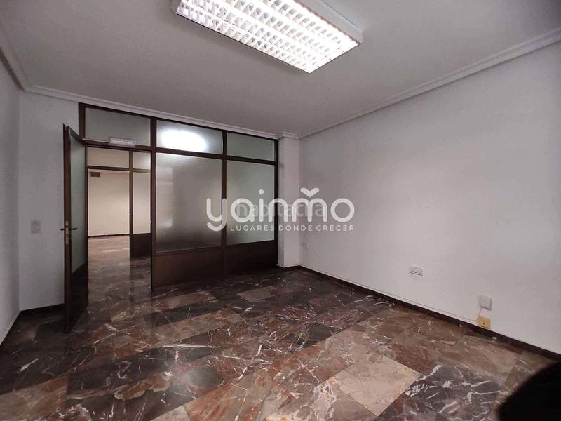 Foto 12f06c8f-e507-4669-b8aa-e7cdc8a8c5c0. Miete büro in San Ildefonso - Catedral Jaén