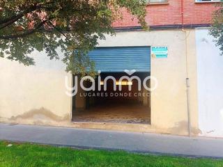 Local commercial à Avenida de andalucía 82. Se vende magnífico local en avenida de andalucía de 182 m2