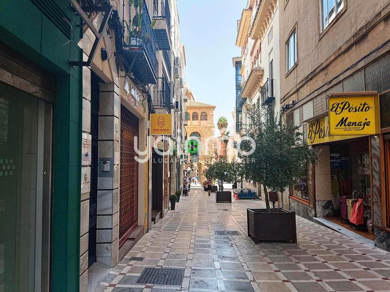 Foto 3fd3d779-7fce-4404-bd81-e09a3cd9f68e. Location local commercial dans calle pescadería 1 dans Jaén