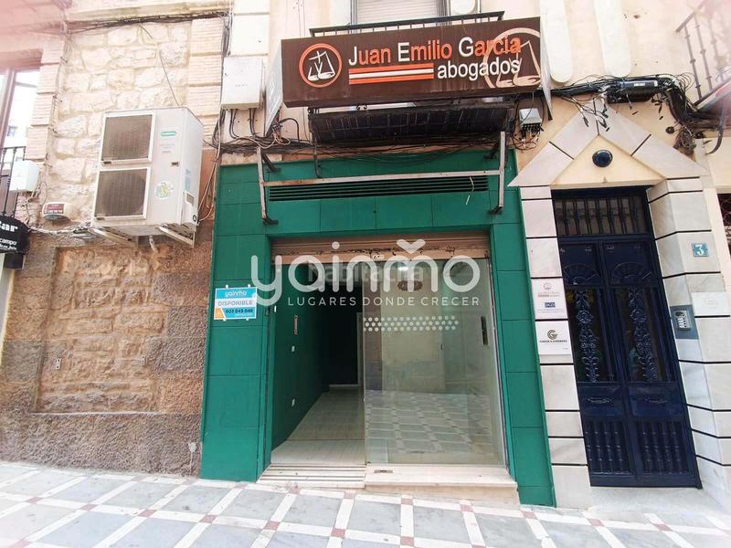 Foto 4fe1343e-6b51-4452-a7d0-4d09bf02324f. Location local commercial dans calle pescadería 1 dans Jaén