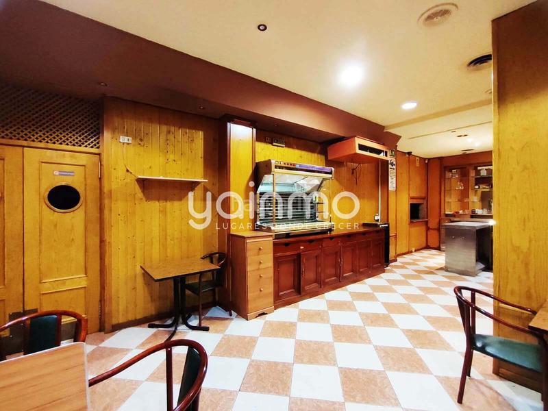 Foto 0a7ac4f9-7e12-42d2-b12f-6097035dac08. Local comercial a Avda de Madrid - Pº de la Estación Jaén