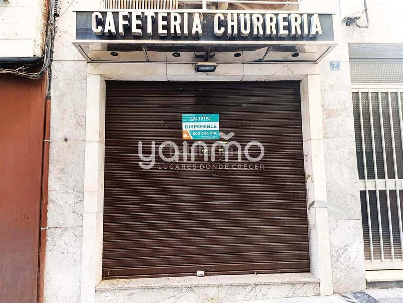 Foto ecd0c925-0cc3-4c78-b840-e59595da4b70. Local comercial a Avda de Madrid - Pº de la Estación Jaén