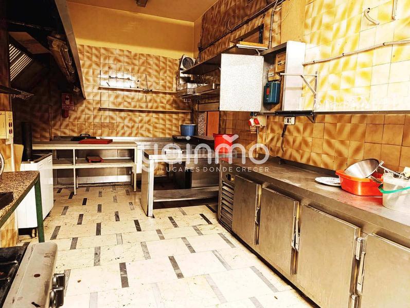 Foto edd1c6c0-d959-4d5a-b1b5-b3629deebed6. Lloguer local comercial a Avda de Madrid - Pº de la Estación Jaén