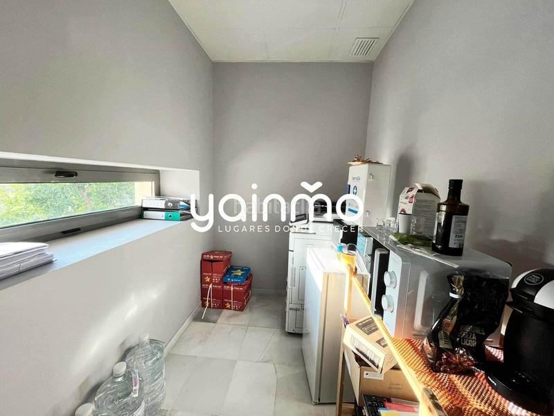 Foto 6b89220b-33db-4ba3-a25a-a87d57696e6f. Office space in calle esteban ramírez martínez 2 in Jaén