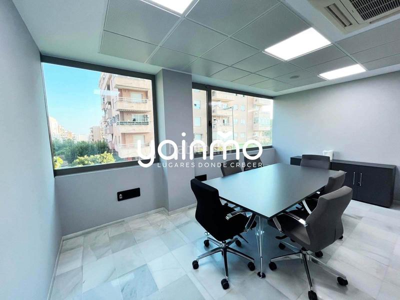 Foto 6c9d1e08-50a6-419d-84ea-249915658b1a. Office space in calle esteban ramírez martínez 2 in Jaén