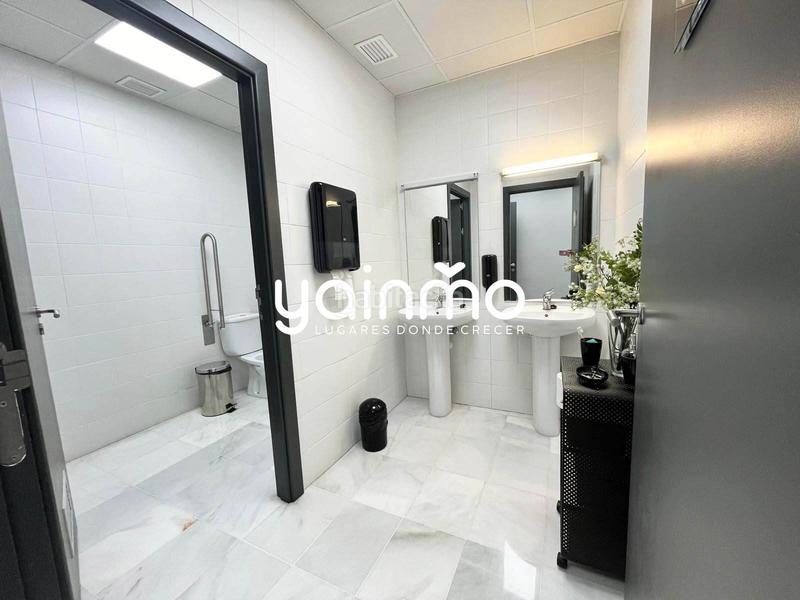 Foto f2f845b9-4fe2-4514-9eba-0fd8d6d274b7. Office space in calle esteban ramírez martínez 2 in Jaén