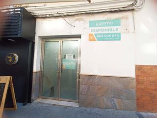 Lloguer Local Comercial  Paseo de la estacin. Se alquila local comercial frente al edificio moneo (antiguo ban