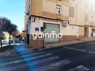 Local commercial  Avenida del ejército español. Se vende local comercial de 30 m2 frente al complejo hospitalari