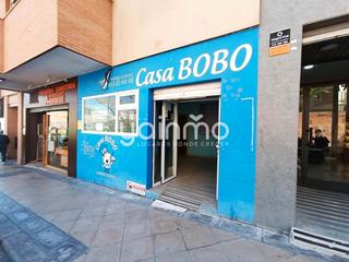 Locale commerciale  Calle patrocinio de biedma. Local comercial en zona universidad - venta y alquiler
