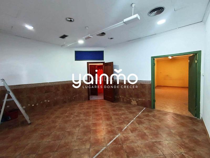 Foto 07fa815d-30f6-494a-a891-518beac8b9dc. Alquiler local comercial se alquila local comercial de 114 m2 muy próximo a avda. andalucía en Jaén