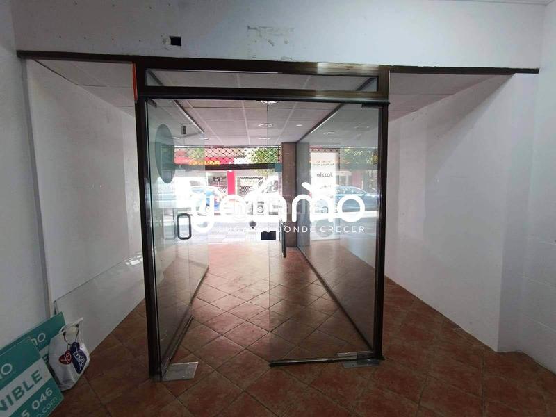 Foto f7176778-6f6a-4bd5-8548-ae9424d2a009. Lloguer local comercial a Peñamefecit - Avda Barcelona Jaén