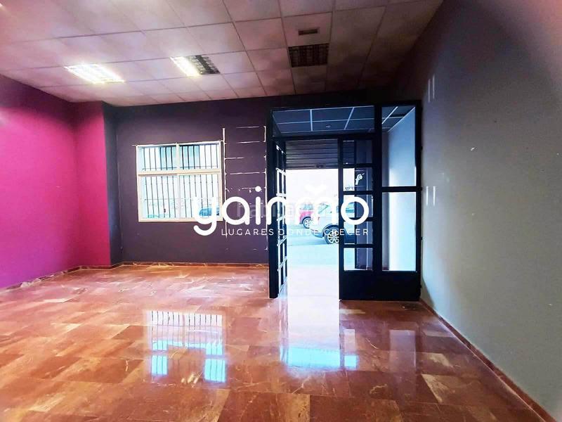 Foto 90a9c9d8-e3e0-4b28-87d4-074b6e3382d9. Alquiler local comercial  en alquiler – centro en Jaén