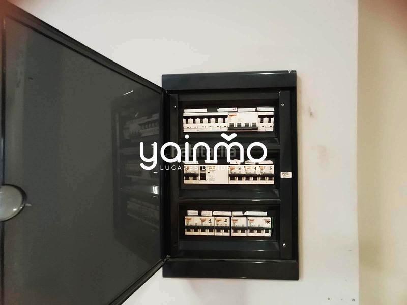 Foto 18ef7b70-3131-445f-b8e6-3f6e5242e817. Location local commercial dans Avda de Madrid - Pº de la Estación Jaén