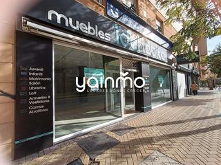 Alquiler Local Comercial  Calle doctor eduardo garca-trivio lpez. Local en alquiler en el bulevar: oportunidad nica!