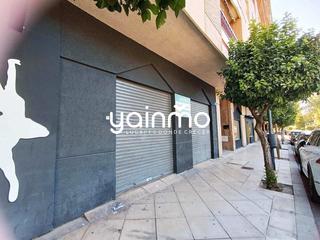 Local Comercial a Renfe - Bulevar 1ª y 2ª Fase. Se vende local comercial de 90 m2 en el bulevar