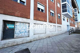 Lloguer Local Comercial a Valdeastillas - Fuentezuelas. Se alquila amplio local en bruto en las fuentezuelas