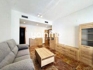 Miete Etagenwohnung in San Bartolomé - Millán de Priego. Piso 131 m2 en alquiler en pleno centro de jaén.