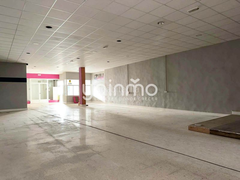 Foto 0e8543c2-fdac-441e-b8dd-f329939c10b4. Location bâtiment à usage industriel dans Renfe - Bulevar 1ª y 2ª Fase Jaén