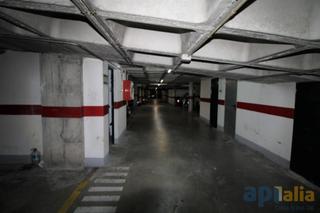 Aparcament cotxe a Mas Baell-Can Carbó
