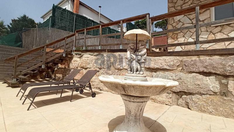 Foto 51fdb505-b14e-4eea-9137-5d5a21258e26. Casa amb xemeneia aparcament a Aiguaviva Parc Vidreres