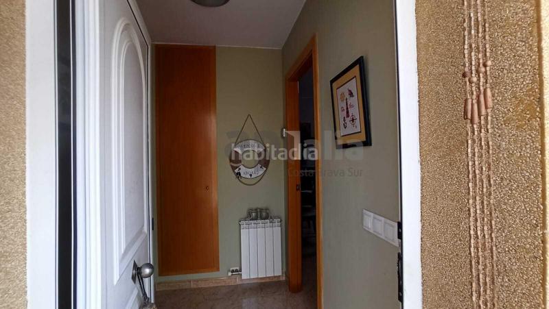 Foto 5725bb4f-64c8-4832-96ec-d701e6a2229f. Casa amb xemeneia aparcament a Aiguaviva Parc Vidreres