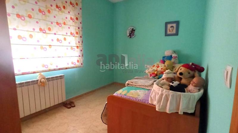 Foto 7229e5e7-5dc2-4687-8994-94c3716a87c0. Casa amb xemeneia aparcament a Aiguaviva Parc Vidreres