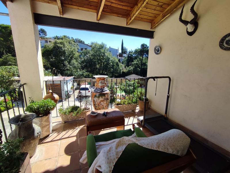 Foto 8b9342a8-d25a-4bf6-9f5e-4cb9cb8a004b. Casa amb xemeneia aparcament piscina a Aiguaviva Parc Vidreres