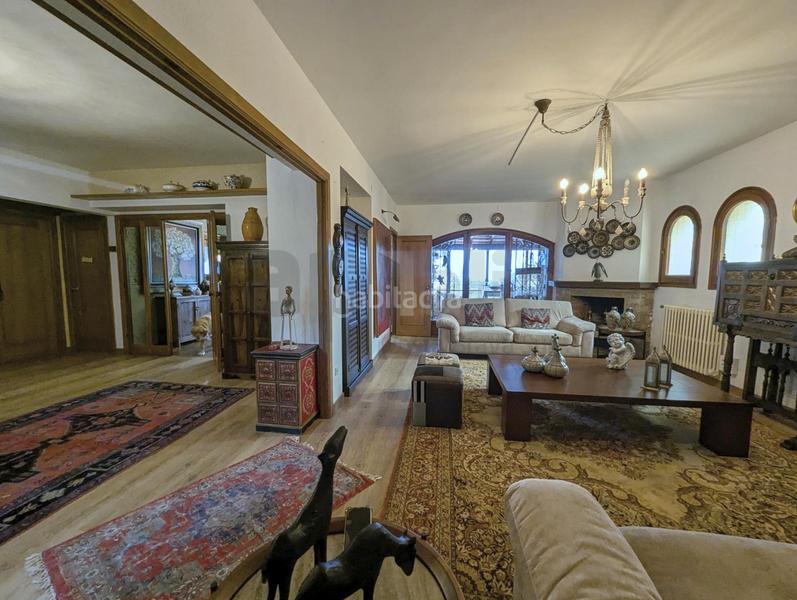 Foto 055df81d-e7fa-4f3c-97ab-c44eed97de5b. Maison avec cheminée chauffage parking piscine dans Lloret de Mar