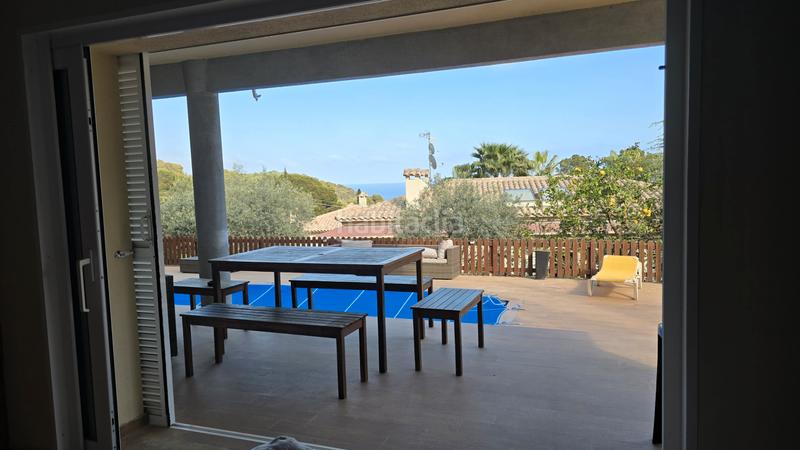 Foto a6f3dc1b-eb54-41c6-b8b2-e654b5cb517d. Chalet con camino riscaldamento parcheggio piscina in Blanes