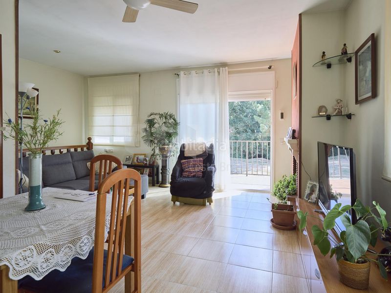Foto b86807d8-3bac-45ee-bd32-63147e397d5b. Chalet avec cheminée chauffage parking piscine dans Vidreres