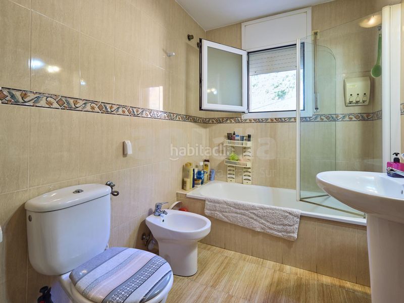 Foto c40219c9-38c5-4321-80be-7c953bd7a809. Chalet avec cheminée chauffage parking piscine dans Vidreres