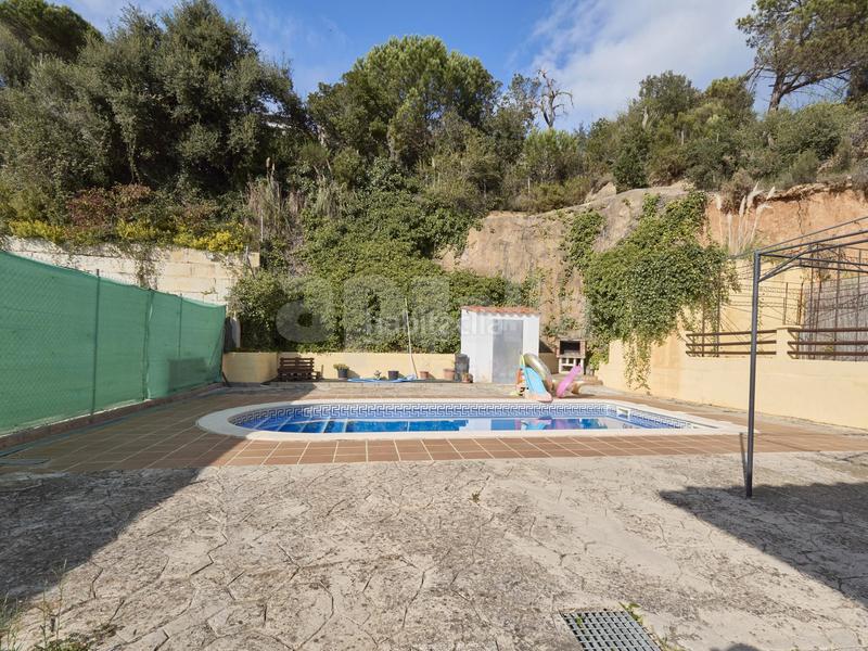 Foto 573843ff-5c26-416c-a895-30eaacea0a52. Xalet amb xemeneia calefacció aparcament piscina a Vidreres