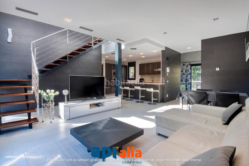 Foto ecf65a9f-272b-4bc8-b672-17f8acc5fd6a. House in plaça quillat 1 in Santa Cristina-Sant Francesc Blanes