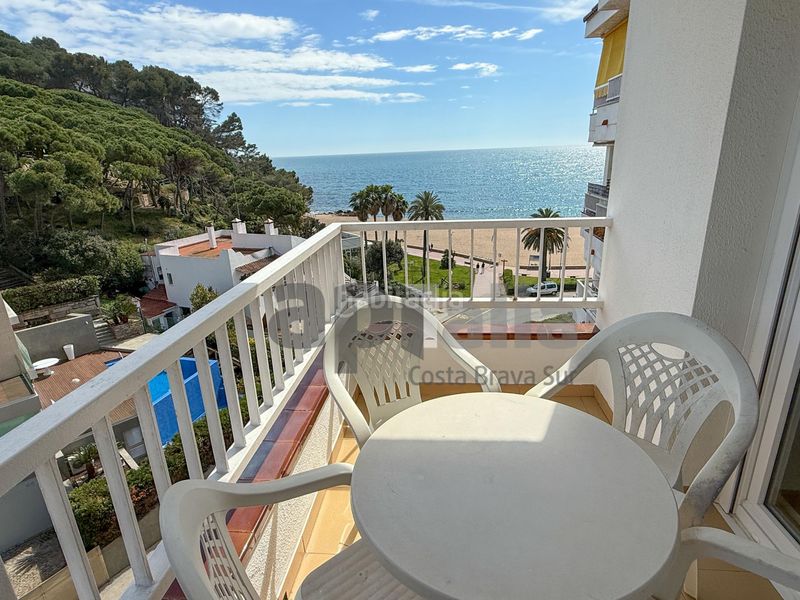Foto 061c11ef-cec8-4432-a252-5859207ce09a. Flat with heating pool in Fenals Lloret de Mar