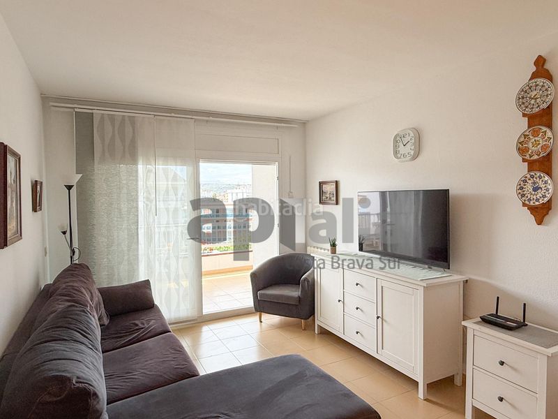 Foto 0d5fce9d-80d8-4451-952d-98d9271a46cc. Flat with heating pool in Fenals Lloret de Mar
