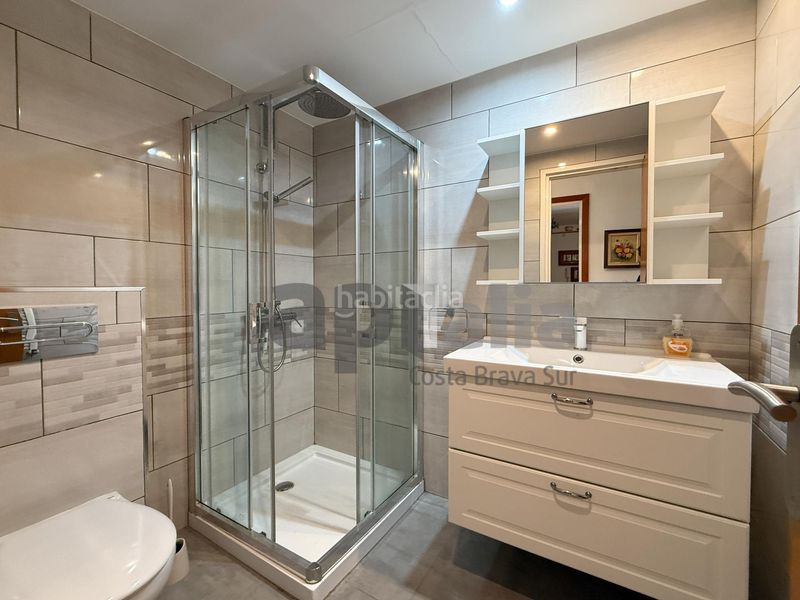 Foto 474ba3d8-6753-4fce-b5e7-00c2ddd528e7. Flat with heating pool in Fenals Lloret de Mar