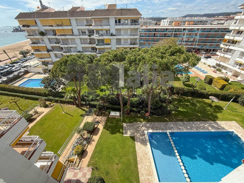 Foto 50678e1b-8047-4300-a3b3-73b79685d64a. Flat with heating pool in Fenals Lloret de Mar