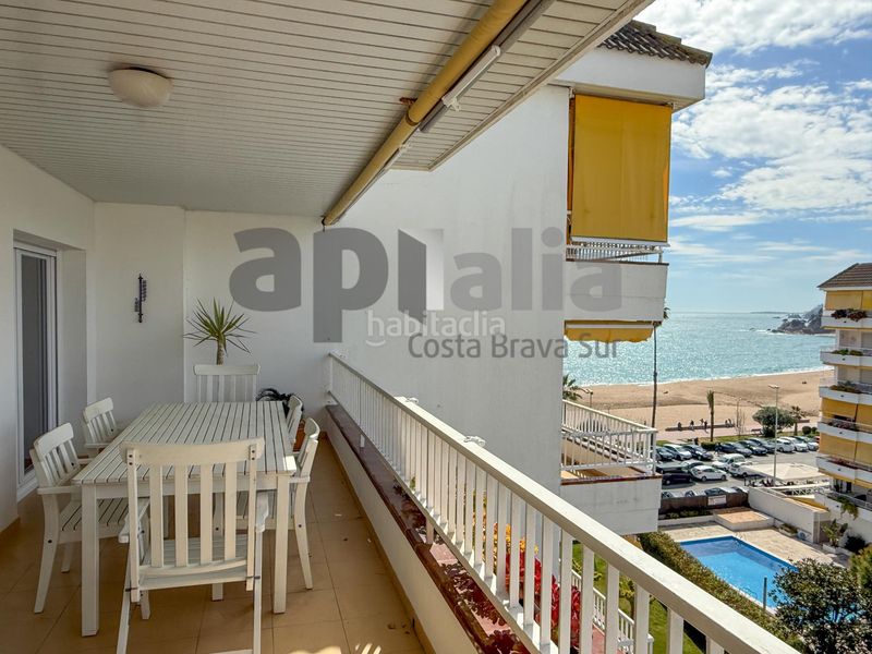Foto 9bca4ad7-fc5f-4987-bf0f-b6571d2743ad. Flat with heating pool in Fenals Lloret de Mar