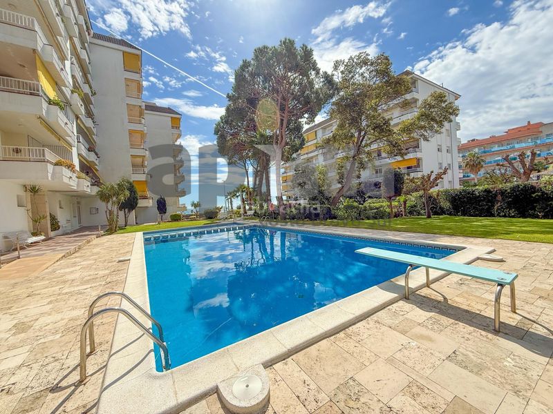 Foto a4e02e8f-ff05-4c67-82d7-2b944121cebf. Flat with heating pool in Fenals Lloret de Mar