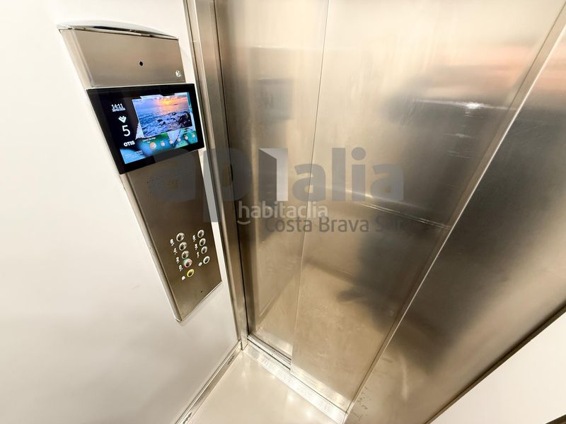 Foto c2cdcb66-5645-46e0-bfaa-824e2f71e34a. Flat with heating pool in Fenals Lloret de Mar