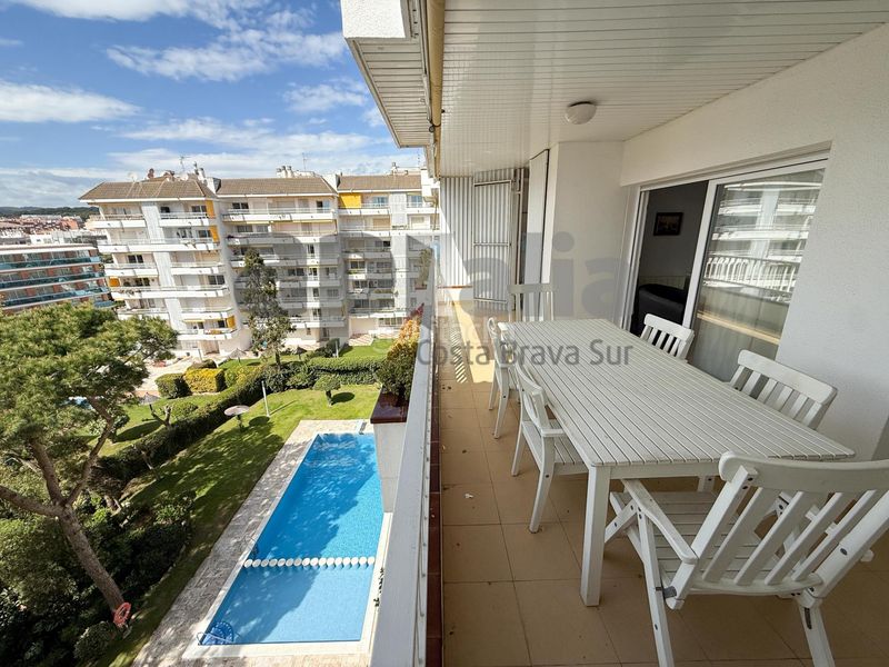 Foto f3b412cc-8e7a-4a00-9c7c-26437756dc11. Flat with heating pool in Fenals Lloret de Mar