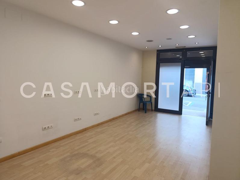 Foto 39f95c46-0bc0-417e-a403-d27635e5cb95. Lloguer local comercial a Torroella de Montgrí