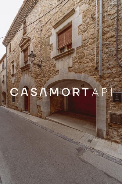 Foto 8b0222f4-6da3-4843-b43b-f48e351068b3. Casa amb aparcament a Torroella de Montgrí