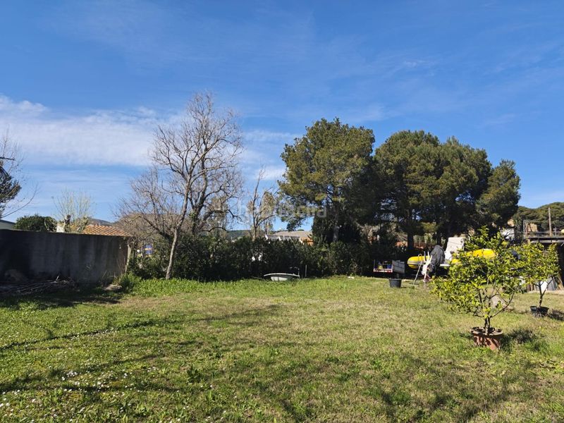 Foto 49a476d6-8438-4c28-93e0-689850b47691. Local comercial local en venta al lado de l en l´Estartit poble Estartit