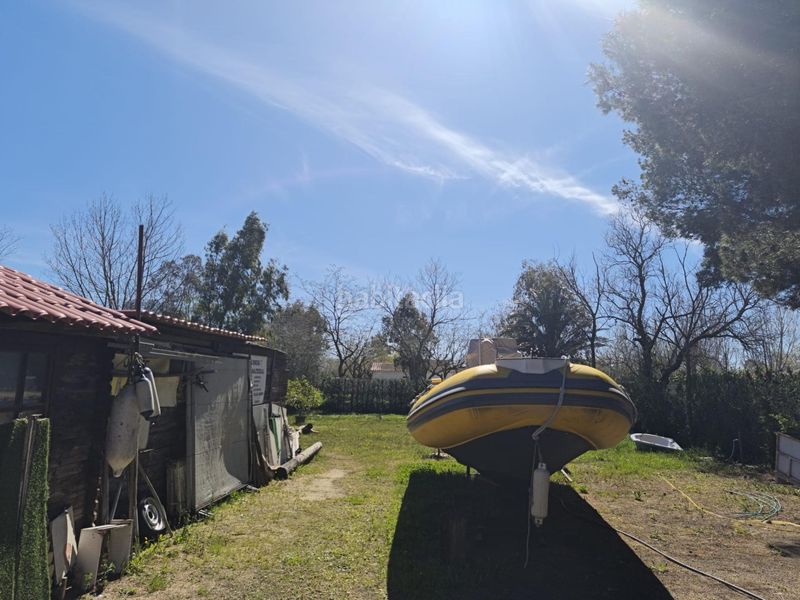 Foto c719b49b-3f7d-4e63-884f-2c78630c8f88. Local comercial local en venta al lado de l en l´Estartit poble Estartit