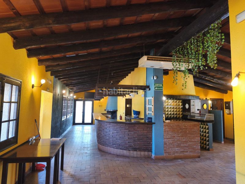 Foto dcb5ef3c-63b6-47a3-b215-dab8f73feedb. Local comercial local en venta al lado de l en l´Estartit poble Estartit