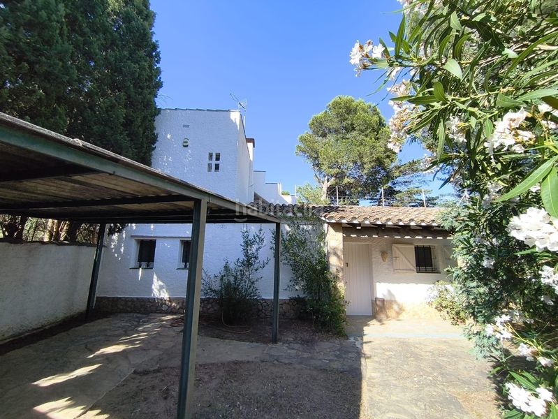 Foto 040afecb-3053-4a4f-a94d-f4656f9ba101. Xalet amb piscina a Riells Escala (L´)