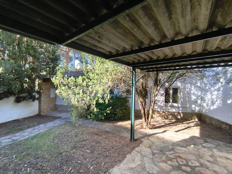 Foto 2e4175c8-0498-445e-9915-d4e3b1a0d757. Xalet amb piscina a Riells Escala (L´)
